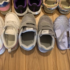 【used】キッズ　シューズ　サンダル　11足の画像