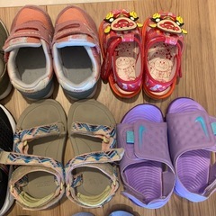【used】キッズ　シューズ　サンダル　11足の画像