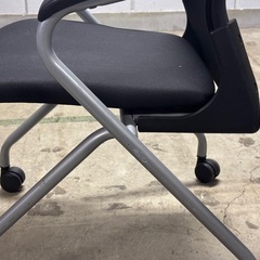 ¥0/09/オフィスチェア/椅子/肘掛け付き/キャスター付き/ブラックの画像