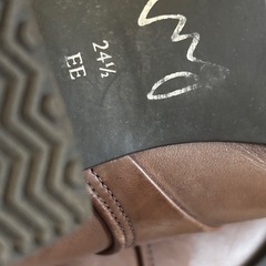 ing ショートブーツ皮靴の画像