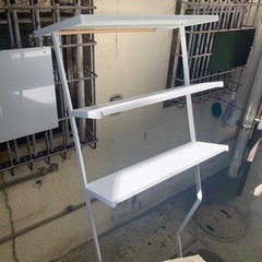 洗濯機上の収納棚の画像