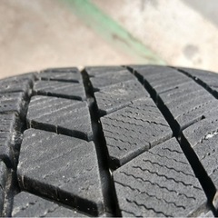 165/65R14 22年製スタッドレス　ブリヂストンVRX3 ホイール付き4本セットの画像