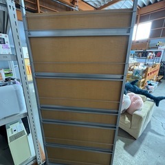 突っ張り間仕切りパーテーションの画像