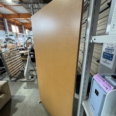 突っ張り間仕切りパーテーションの画像