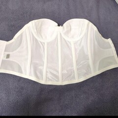 ブライダルドレスのインナーの画像