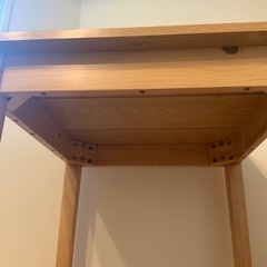 ダイニングテーブルの画像