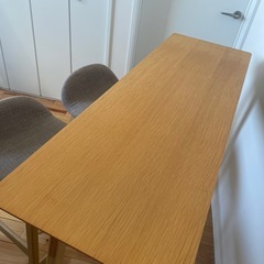 ニトリ　カウンターテーブルとイス2脚セットの画像