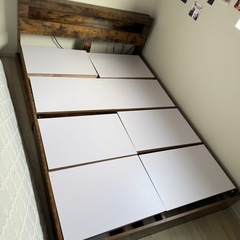 ベッド、マットレスの画像