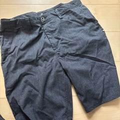 コロンビア上着、クイックシルバー、ＤＣパンツの画像