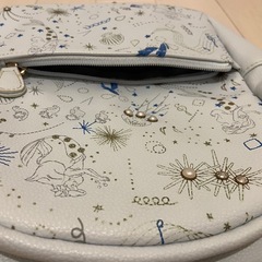 ❣️Disney❣️ディズニーストア公式 アリエル柄リュックの画像