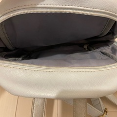 ❣️Disney❣️ディズニーストア公式 アリエル柄リュックの画像