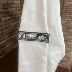 FREAKY MASSIVE メンズパーカーの画像