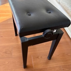 ピアノ椅子 高さ調節可能 ブラックの画像