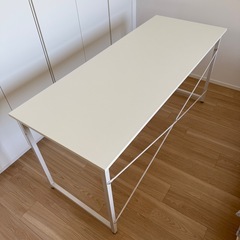 PCデスクの画像