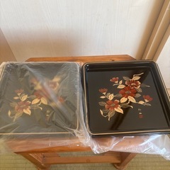 椿の蒔絵紀州塗りのお盆 2枚組の画像