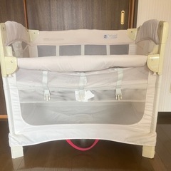 ベビーベッドの画像