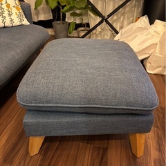 LOWYA  ロウヤ　木脚　2人掛け　ソファ オットマン　クッション付きの画像