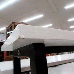 使用感あり パソコンデスク 幅100×奥行60×高さ77.5cm 棚付き ホワイト系 PCデスク 机 苫小牧西店の画像