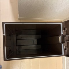 ゴミ箱の画像