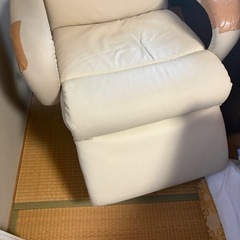 1人掛け リクライニングチェア　フットレス付きの画像