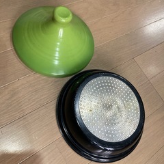 美品　なべ　ヘルシーに野菜などを　タジン鍋の画像