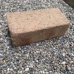 レンガ16個➕デザインレンガ1個の画像