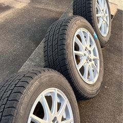 【お取引終了】 プリウス　スタッドレスタイヤの画像