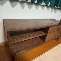 テレビボードの画像