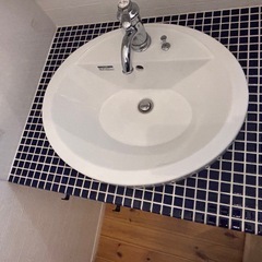 美濃焼！タイル　洗面化粧台　　WOODONEの画像