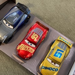 ライトニング・マックィーン、クルーズ・ラミレス、ジャクソン・ストーム プルバックカー カーズの画像