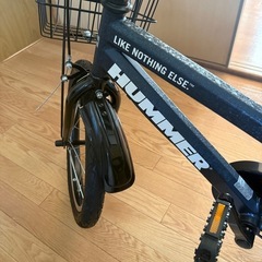 子供用HUMMER自転車補助輪付きの画像