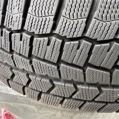 スタッドレスタイヤ195/65R15の画像