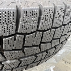 スタッドレスタイヤ195/65R15の画像