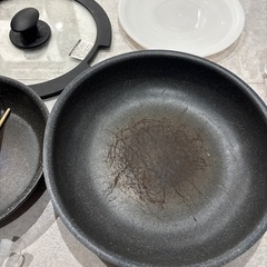 IH ガスどちらもOK ニトリの鍋、フライパン　キッチン用品セットの画像