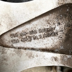 スタッドレスタイヤ
の画像