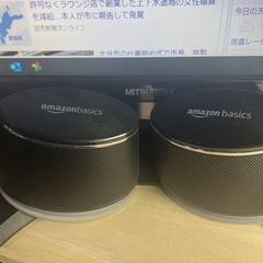 27インチモニターとアマゾンスピーカーの画像