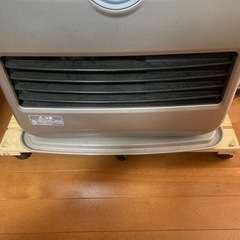 コロナ製ファンヒーターの画像