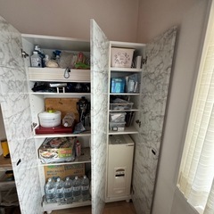 収納棚の画像