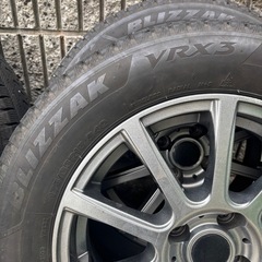 スタッドレスタイヤ　ＶＲＸ３の画像