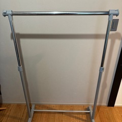 ハンガーラックの画像