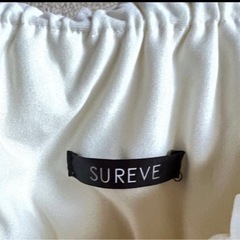 ホワイトフリルベアトップの画像