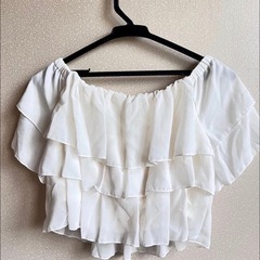 ホワイトフリルベアトップの画像