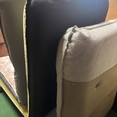 座椅子2個の画像