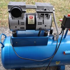★☆★エアーコンプレッサー・中古品・整備済み・アルミタンク・39L・日本製★☆★の画像