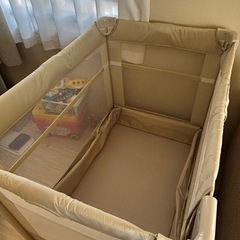 値下げしました。アプリカたためるベビーベッド(ココネル)の画像