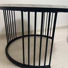 大理石風センターテーブルの画像