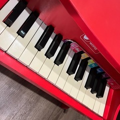 おもちゃのピアノの画像