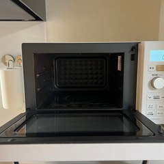 電子レンジ　YAMAZEN  2020
年製の画像