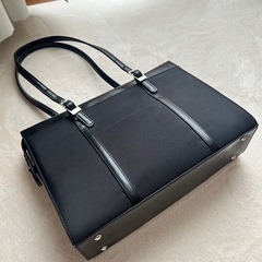 就活用カバン
の画像