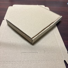物販用☆小物用梱包材☆50枚1,000円☆箱横16㌢×奥行12㌢×高2㌢の画像